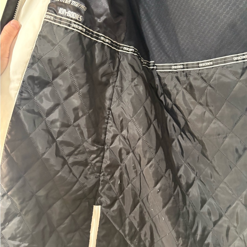Descente Jacket - Picture 11 of 16